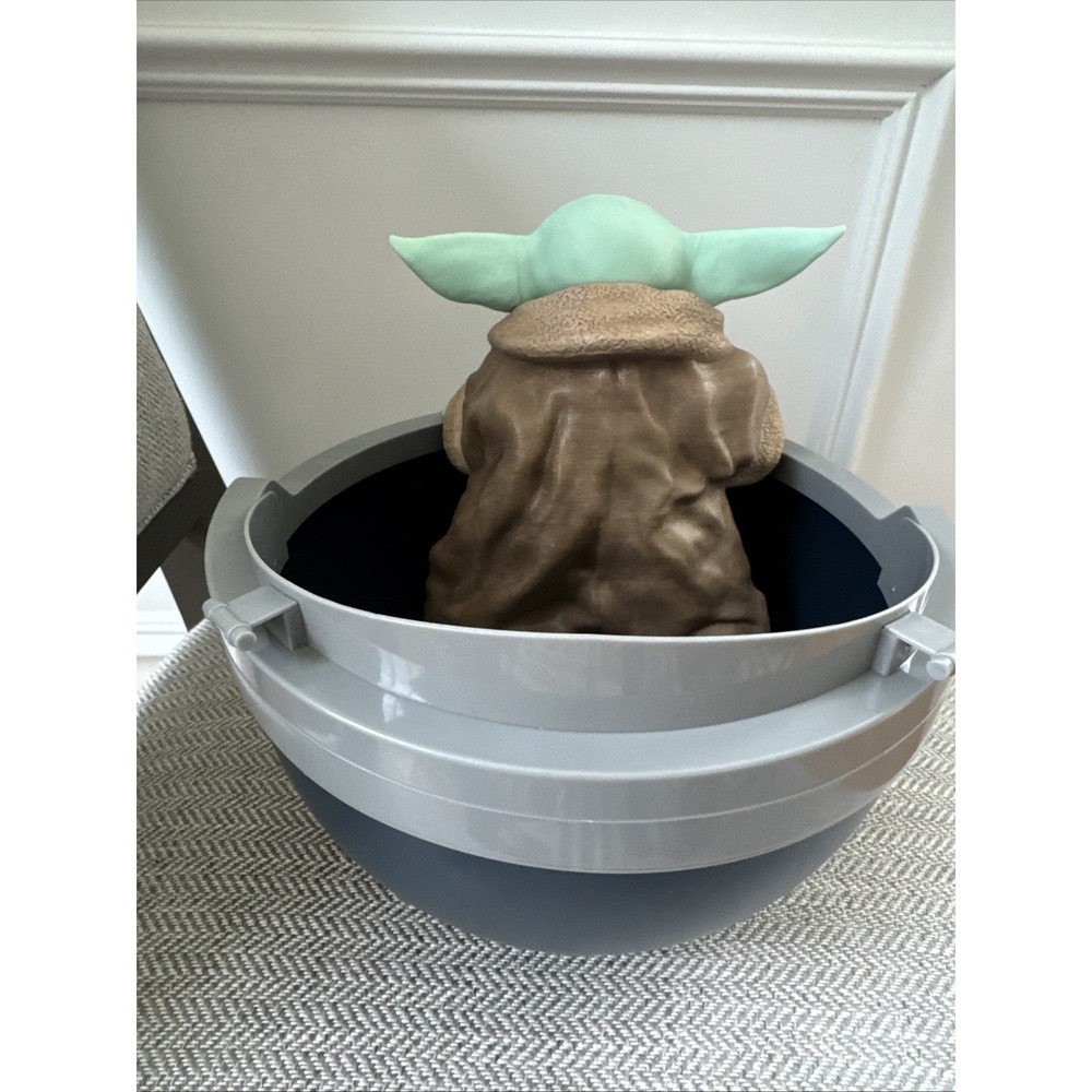 Star Wars The Mandalorian & Grogu Movie Hover Pram Popcorn Bucket AMC IN HAND - Picture 4 of 5